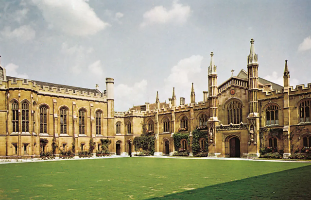 Jurusan Terlengkap yang Bisa Kamu Pilih di Universitas Cambridge