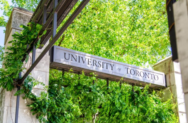 Sistem Pendidikan dan Biaya Kuliah di University Toronto